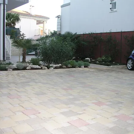 Apaprtments House Olea Near The Umag
