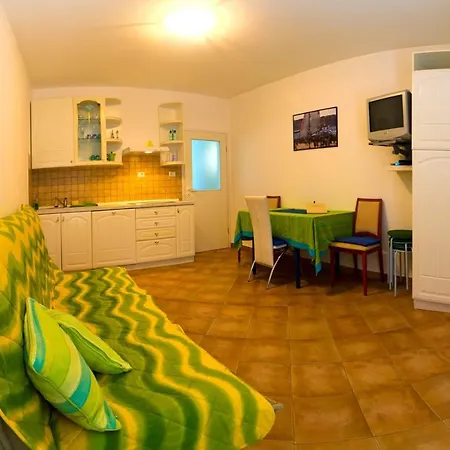 Pensjonat Apaprtments House Olea Near The Umag