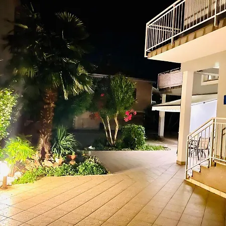 Apaprtments House Olea Near The Pensjonat