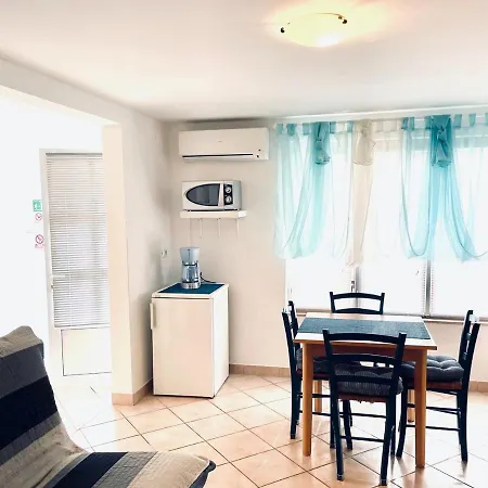 Pensjonat Apaprtments House Olea Near The Umag