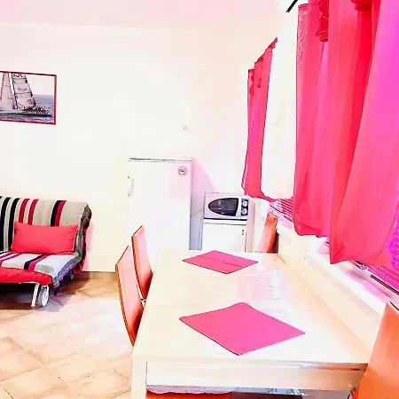 Apaprtments House Olea Near The * Umag